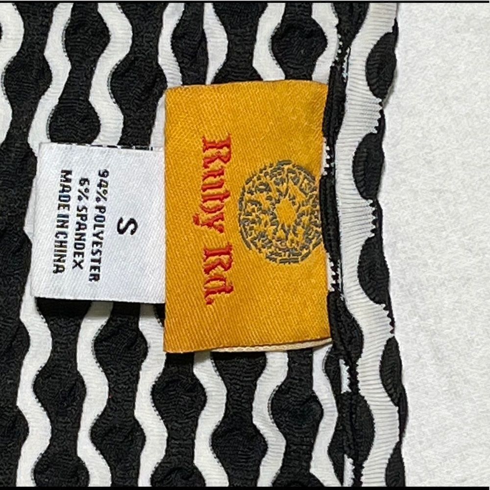 Ruby Rd. Black and White Pattern Blouse - Picture 8 of 8